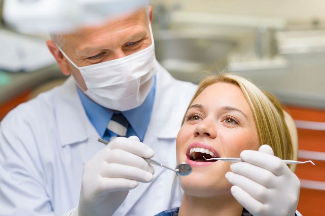 I 5 migliori alimenti che possono sbiancare i denti in modo efficace